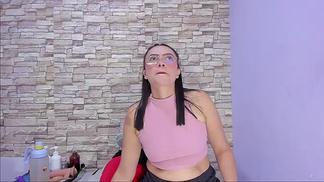 nicollee18 online show from 9, 9, 2025