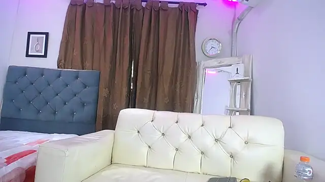 Isis queen1 online show from 9, 2, 2025