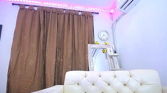 Isis queen1 online show from 7, 3, 2025