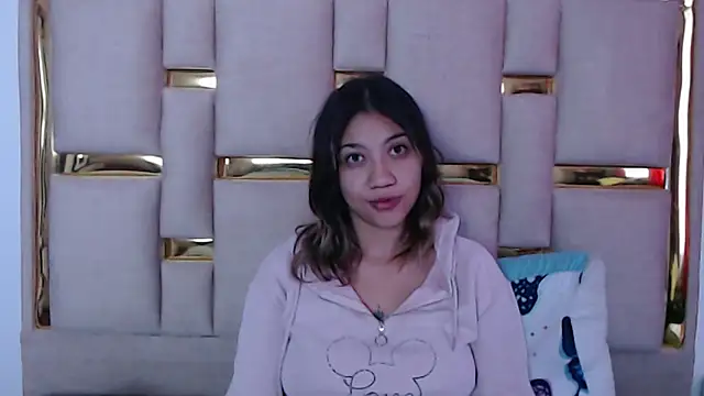 Snapshot of nina_carther chatting on 15, 11, 2025 nina carther online show from 15, 11, 2025