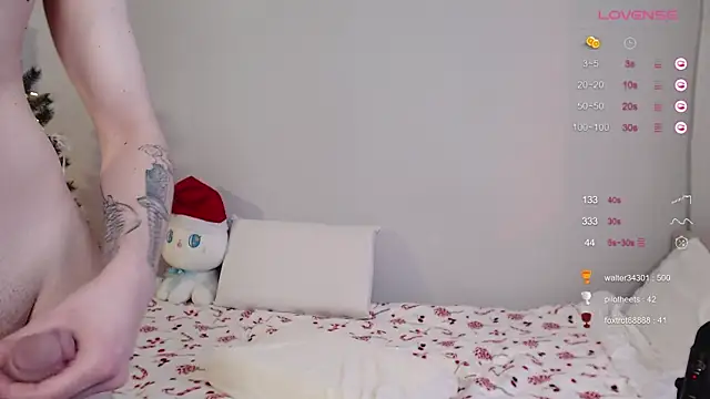 Snapshot of duomooncouple chatting on 30, 12, 2024 duomooncouple online show from 30, 12, 2024