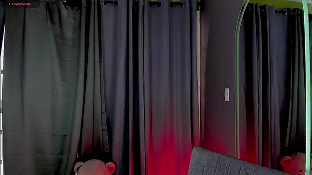 gatitavenecis online show from 7, 2, 2025