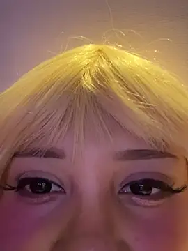 Snapshot of m0ondolly chatting on 2, 4, 2026 m0ondolly online show from 2, 4, 2026