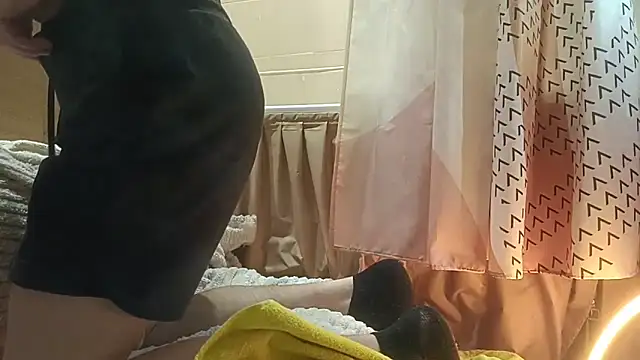 Snapshot of Hungry__Puppy chatting on 25, 9, 2025 Hungry Puppy online show from 25, 9, 2025