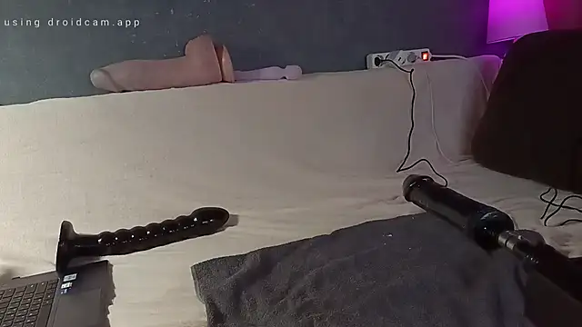 Snapshot of Hungry__Puppy chatting on 23, 10, 2025 Hungry Puppy online show from 23, 10, 2025