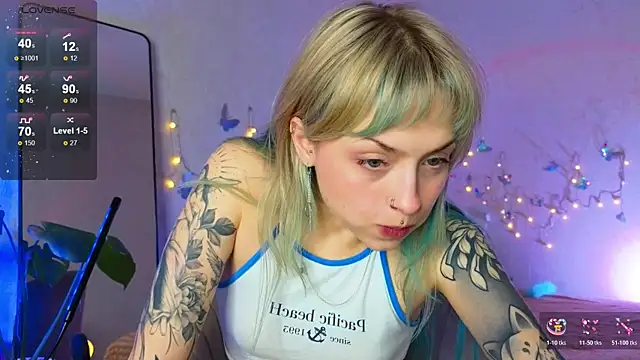 Snapshot of lavenderluxe chatting on 12, 1, 2026 lavenderluxe online show from 12, 1, 2026