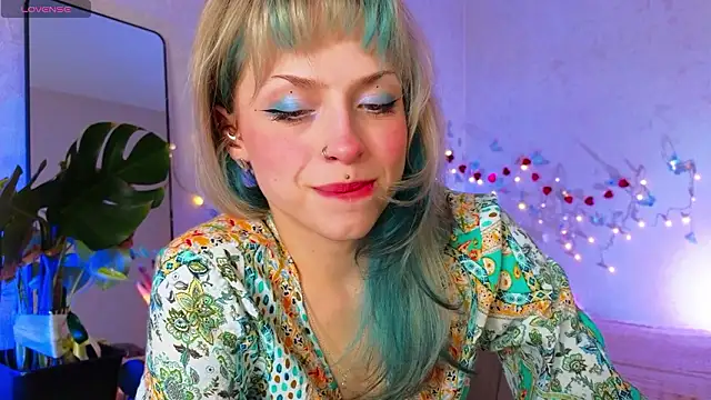 Snapshot of lavenderluxe chatting on 16, 2, 2026 lavenderluxe online show from 16, 2, 2026