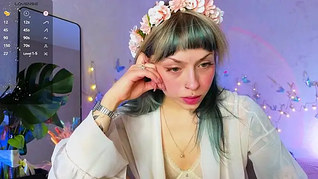 Snapshot of lavenderluxe chatting on 6, 3, 2026 lavenderluxe online show from 6, 3, 2026
