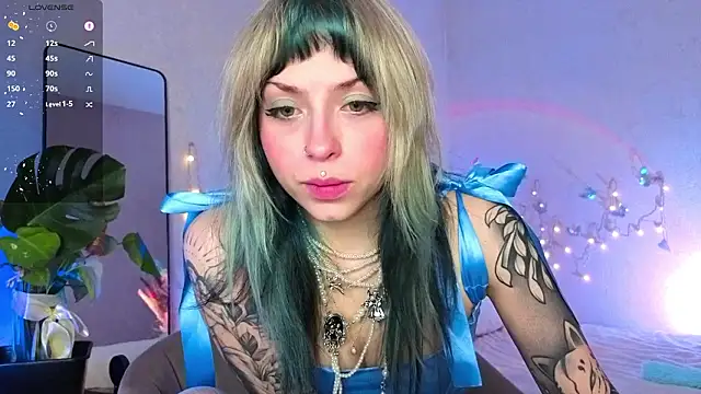 Snapshot of lavenderluxe chatting on 15, 3, 2026 lavenderluxe online show from 15, 3, 2026