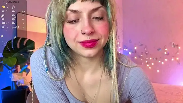 Snapshot of lavenderluxe chatting on 24, 3, 2026 lavenderluxe online show from 24, 3, 2026