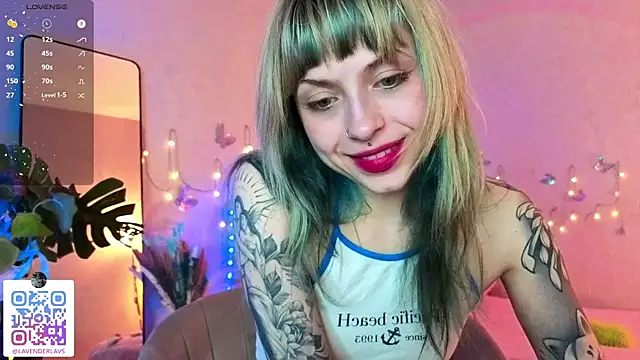 Snapshot of lavenderluxe chatting on 14, 4, 2026 lavenderluxe online show from 14, 4, 2026