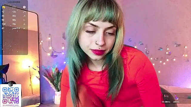 Snapshot of lavenderluxe chatting on 20, 4, 2026 lavenderluxe online show from 20, 4, 2026
