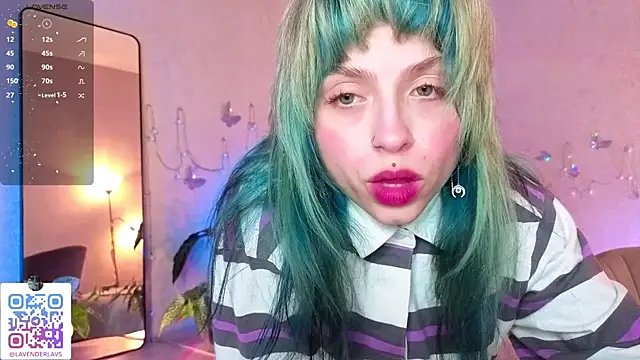 Snapshot of lavenderluxe chatting on 7, 5, 2026 lavenderluxe online show from 7, 5, 2026