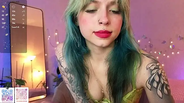 Snapshot of lavenderluxe chatting on 26, 5, 2026 lavenderluxe online show from 26, 5, 2026