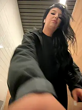 Snapshot of Tisha_Busty chatting on 6, 11, 2025 Tisha Busty online show from 6, 11, 2025