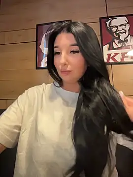 Tisha Busty online show from 13, 5, 2026