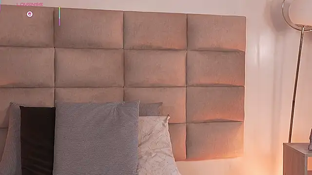 Snapshot of emma_brooks1 chatting on 17, 10, 2025 emma brooks1 online show from 17, 10, 2025