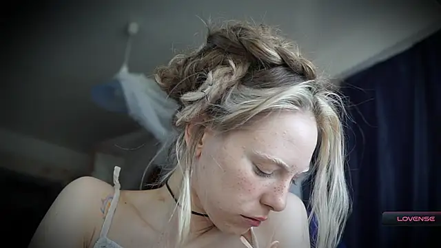 Snapshot of _Phantom_thread_ chatting on 15, 3, 2026 Phantom thread online show from 15, 3, 2026