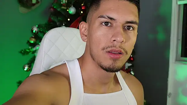 Aaronfox x online show from 11, 12, 2024