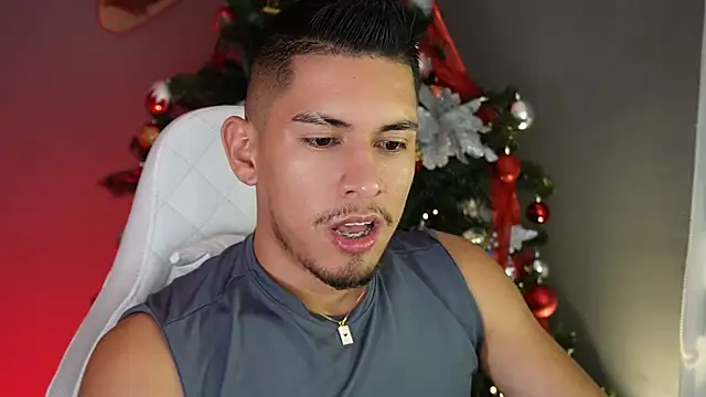 Aaronfox x online show from 12, 12, 2024