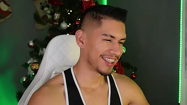 Aaronfox x online show from 14, 12, 2024