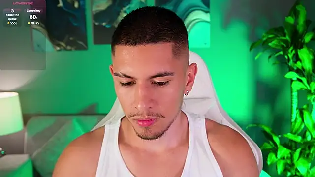 Aaronfox x online show from 6, 1, 2025