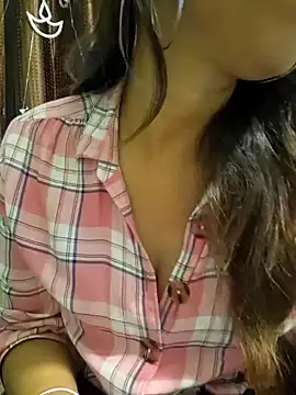 Snapshot of MIss-Naina chatting on 20, 12, 2024 MIss-Naina online show from 20, 12, 2024