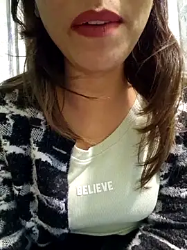 Snapshot of MIss-Naina chatting on 4, 1, 2025 MIss-Naina online show from 4, 1, 2025