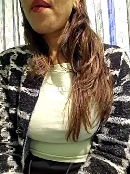 Snapshot of MIss-Naina chatting on 4, 1, 2025 MIss-Naina online show from 4, 1, 2025