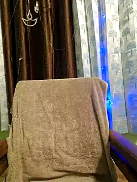 Snapshot of MIss-Naina chatting on 5, 1, 2025 MIss-Naina online show from 5, 1, 2025