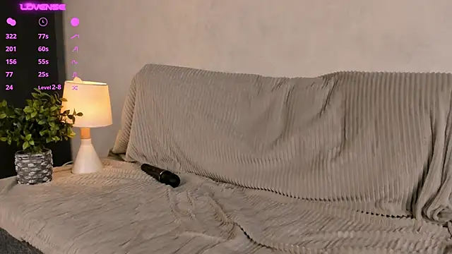 MeghanElson online show from 18, 12, 2024