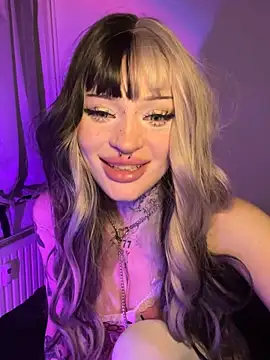 Snapshot of madelinexx chatting on 23, 9, 2025 madelinexx online show from 23, 9, 2025