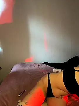 Snapshot of madelinexx chatting on 30, 9, 2025 madelinexx online show from 30, 9, 2025