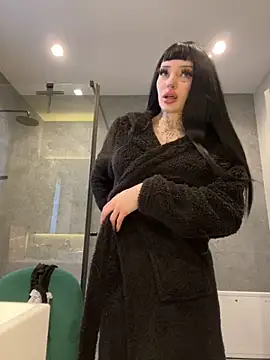 Snapshot of madelinexx chatting on 4, 11, 2025 madelinexx online show from 4, 11, 2025