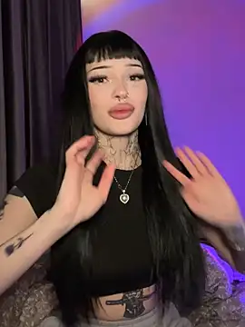 Snapshot of madelinexx chatting on 4, 12, 2025 madelinexx online show from 4, 12, 2025