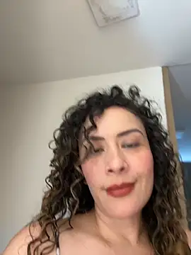 Elizabeth Dupont online show from 10, 9, 2025