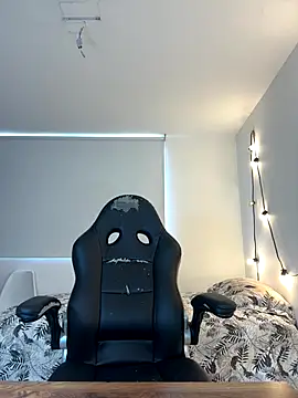 Elizabeth Dupont online show from 25, 11, 2025