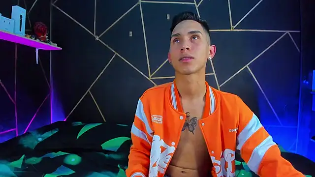 Snapshot of MillersKink chatting on 21, 2, 2025 MillersKink online show from 21, 2, 2025