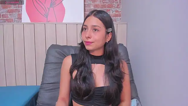 Snapshot of SophieBenson chatting on 26, 2, 2025 SophieBenson online show from 26, 2, 2025