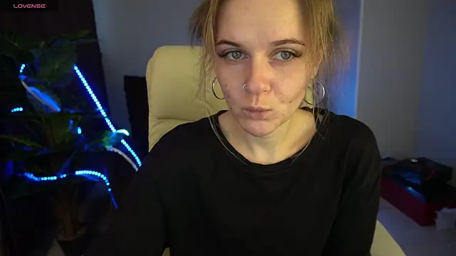 MaribelRiverr  online show from 3, 12, 2024