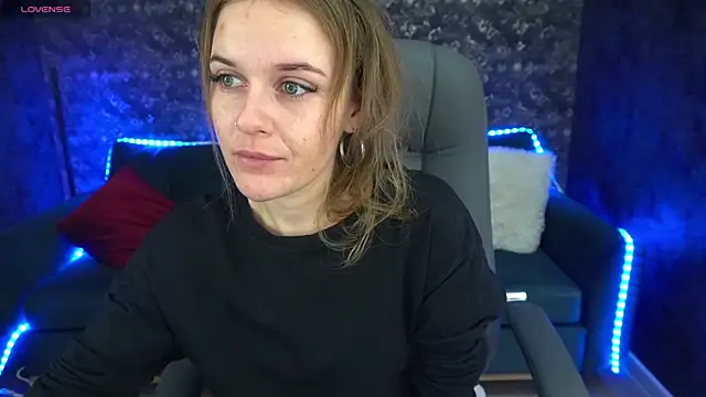 MaribelRiverr  online show from 12, 12, 2024