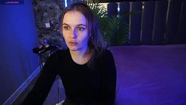 MaribelRiverr  online show from 3, 11, 2025