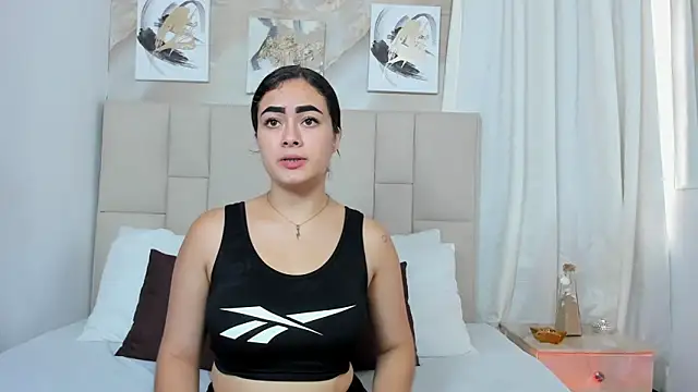 Jaslyn  Smith online show from 19, 12, 2024