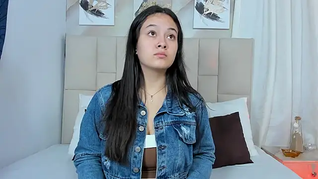 Jaslyn  Smith online show from 31, 12, 2024