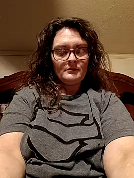 Snapshot of Harley428 chatting on 2, 2, 2025 Harley428 online show from 2, 2, 2025