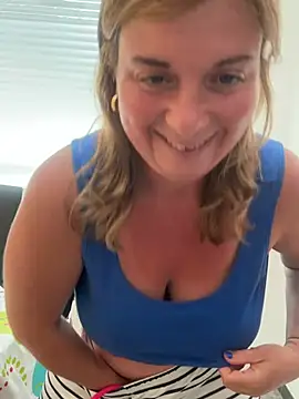 Snapshot of Lombada chatting on 27, 7, 2026 Lombada online show from 27, 7, 2026