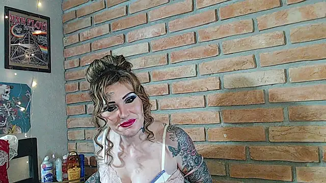 Snapshot of meganluv69 chatting on 29, 12, 2024 meganluv69 online show from 29, 12, 2024