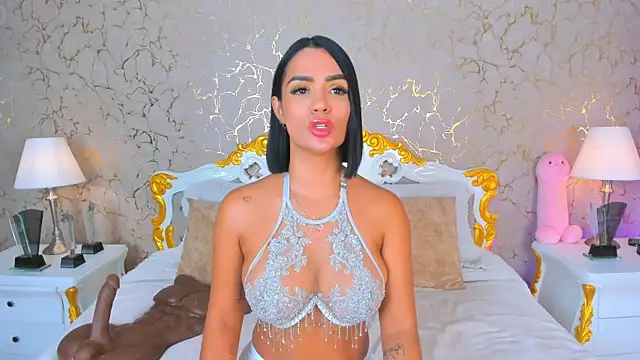 EmilyCurtiis online show from 5, 3, 2025