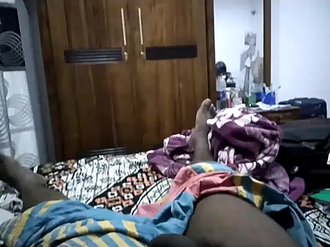 nikini1621 online show from 5, 12, 2025