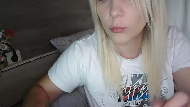 LaRa forU online show from 27, 9, 2025